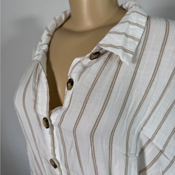 Aakaa Cream and Tan Patterned Blouse - Picture 6 of 7